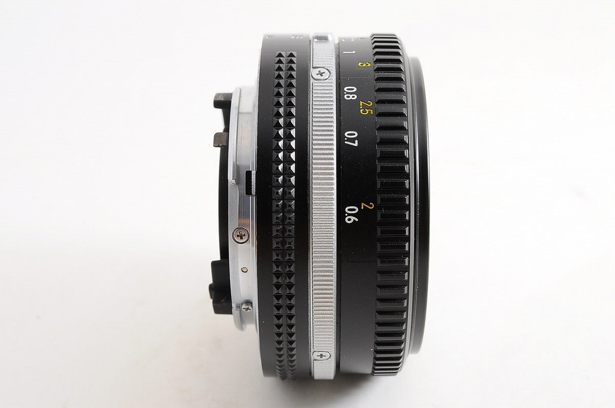 [Top Mint w/HR-4 Hood Caps] Nikon AIS Nikkor 50mm f1.8 MF Prime Lens Japan