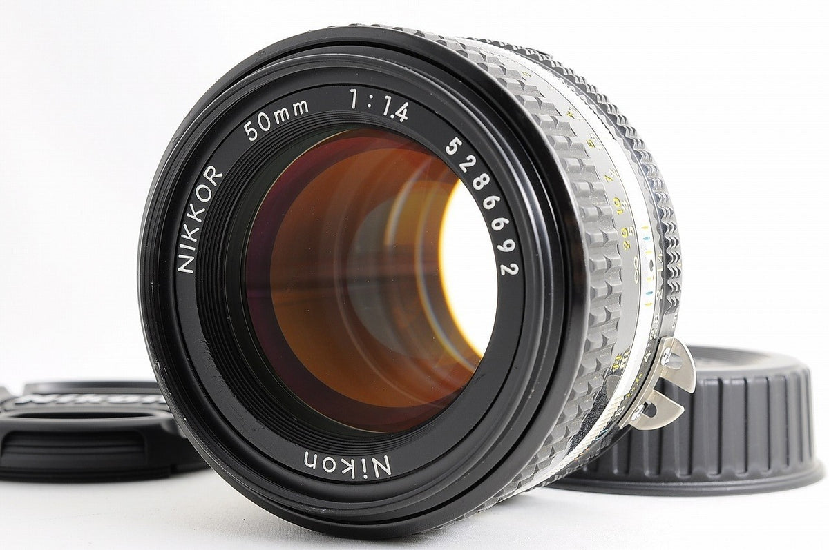 [Near Mint+ w/ Caps] Nikon AIS Nikkor 50mm f1.4 Fast MF Standard Prime Lens Jp