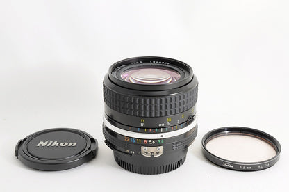 [Mint w/Filter] Nikon AI Nikkor 28mm f3.5 MF Wide Angle Prime Lens F Mount Japan