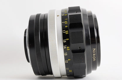 [Near Mint+ HS-7 Hood] Nikon Non-AI Nikkor-H Auto 85mm f/1.8 Fast MF Japan