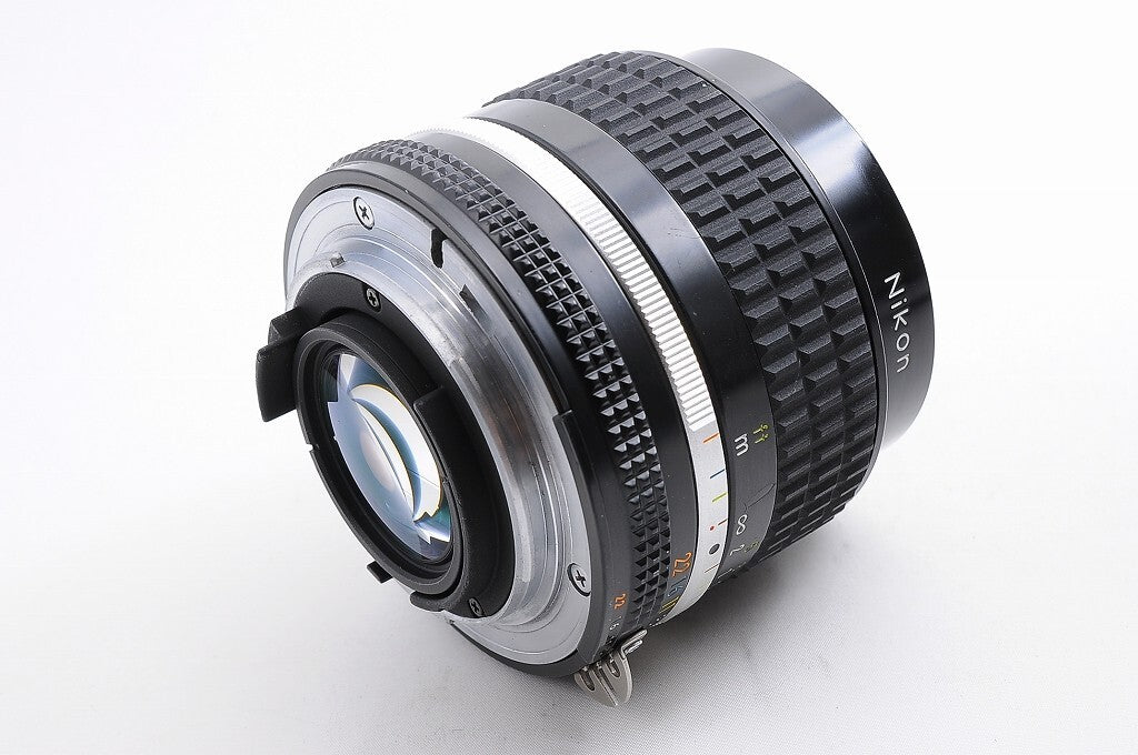 [NEAR MINT+] Nikon AI-S AIS Nikkor 24mm f/2 Fast Wide MF Lens Nikon F From Japan