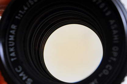 [NEAR MINT+ Hood Case] Pentax SMC Takumar 50mm f/1.4 Fast MF Lens M42 Japan