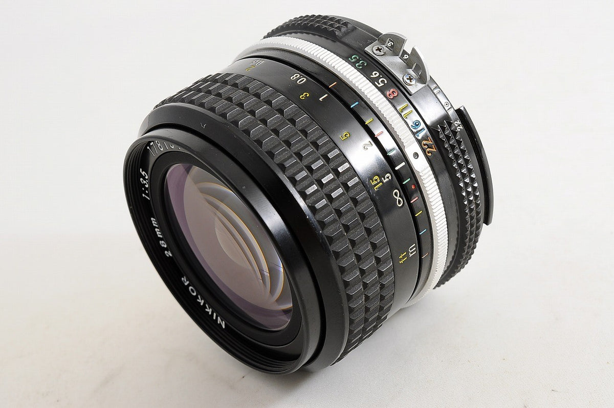 [Near Mint+ w/ Caps] Nikon AI Nikkor 28mm f3.5 MF Wide Angle Prime Lens Japan