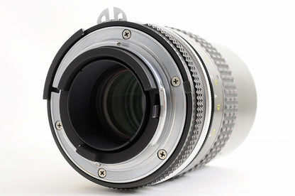 [Near Mint] Nikon AI Nikkor 135mm f/2.8 Built-in Hood Fast Telephoto MF Japan