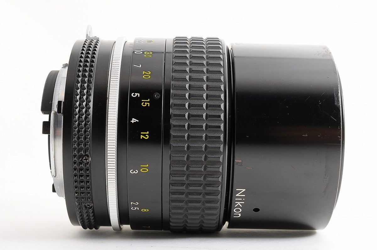 [Near Mint] Nikon AI Nikkor 135mm f/2.8 Built-in Hood Fast Telephoto MF Japan