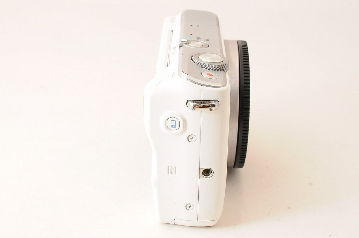 [NEAR MINT+] Canon EOS M10 White Mirrorless Camera 15-45mm IS STM Lens Kit Japan
