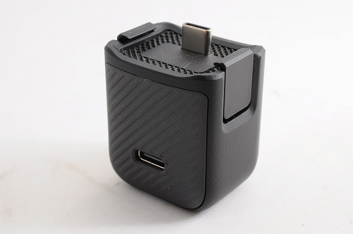 [Almost Unused] DJI Osmo Pocket 3 Vlog Gimbal Camera Mic 2 Battery Pack Japan