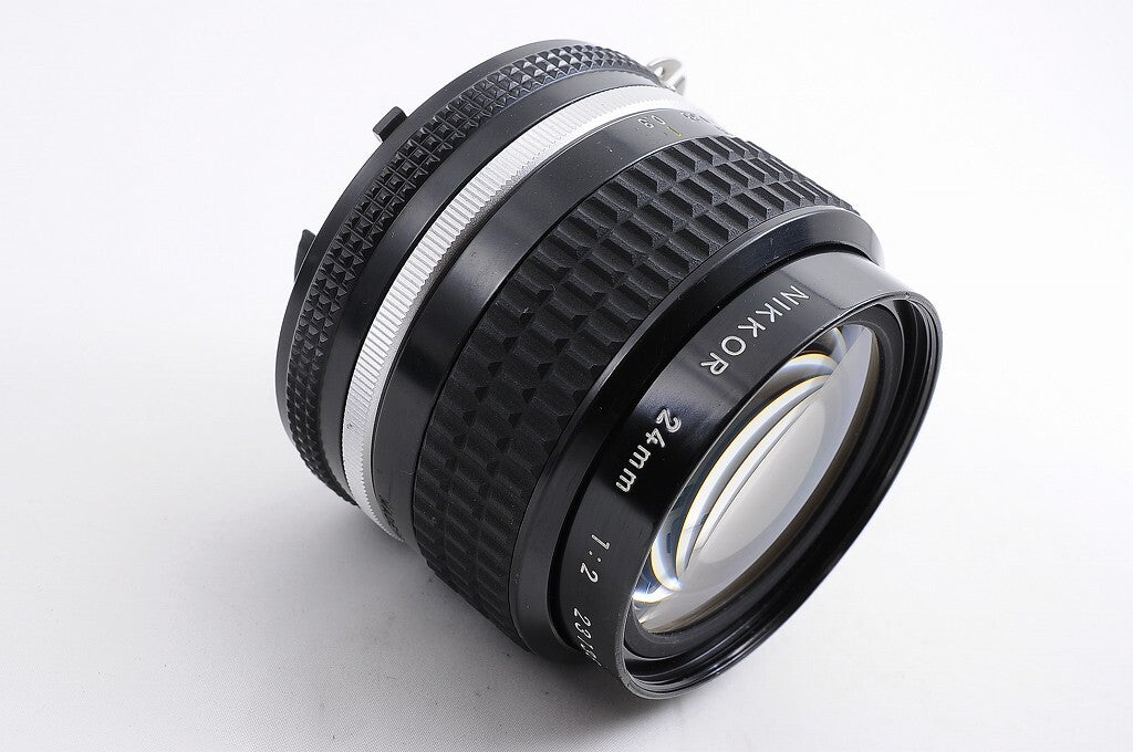 [NEAR MINT+] Nikon AI-S AIS Nikkor 24mm f/2 Fast Wide MF Lens Nikon F From Japan