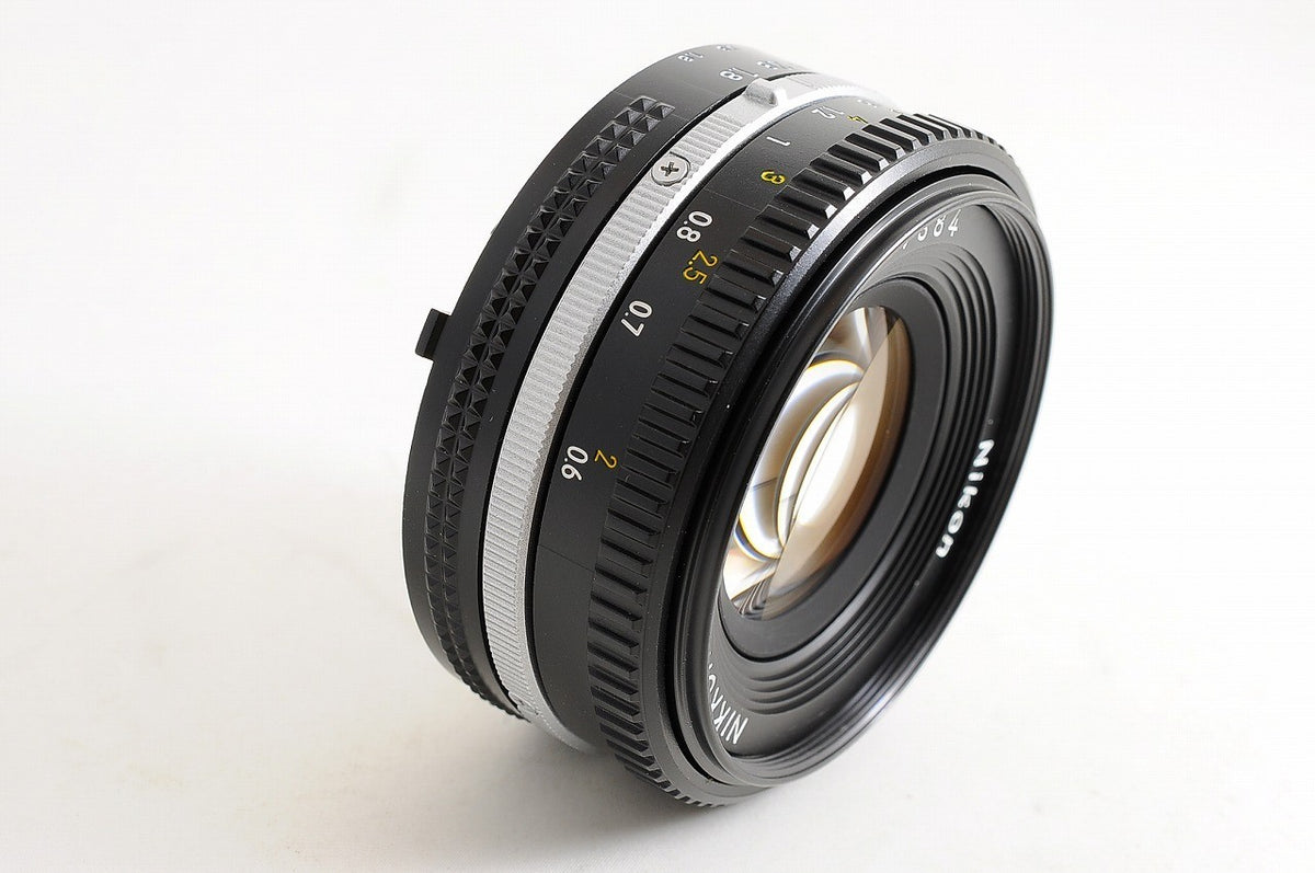 [Top Mint w/HR-4 Hood Caps] Nikon AIS Nikkor 50mm f1.8 MF Prime Lens Japan