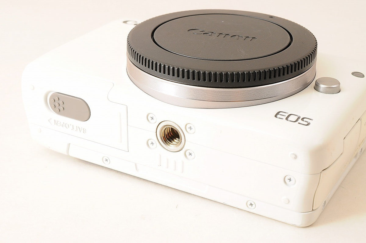 [NEAR MINT+] Canon EOS M10 White Mirrorless Camera 15-45mm IS STM Lens Kit Japan