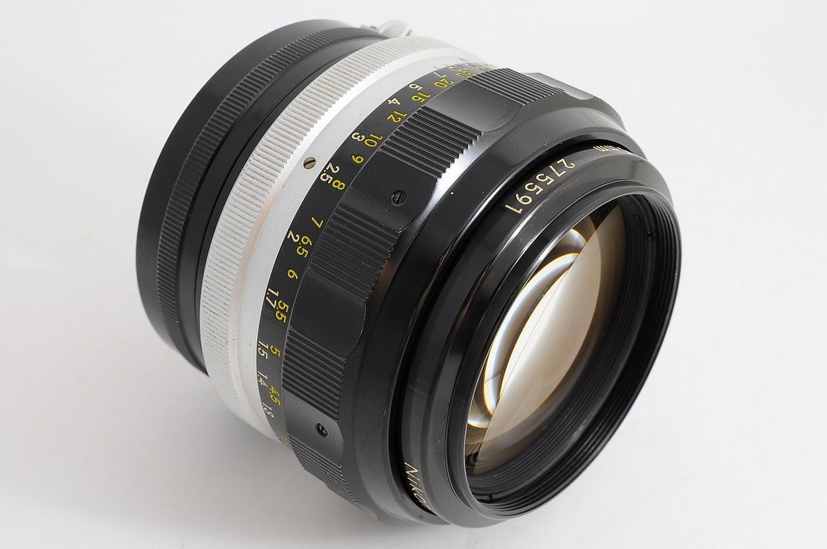 [Near Mint+ HS-7 Hood] Nikon Non-AI Nikkor-H Auto 85mm f/1.8 Fast MF Japan