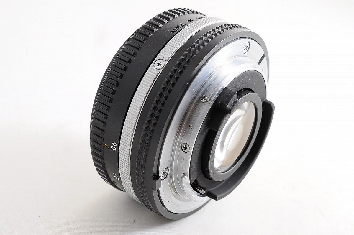 [Top Mint w/HR-4 Hood Caps] Nikon AIS Nikkor 50mm f1.8 MF Prime Lens Japan