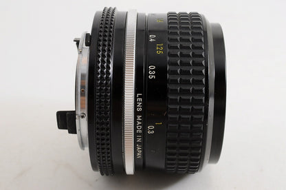 [Near Mint+ w/ Caps] Nikon AI Nikkor 28mm f3.5 MF Wide Angle Prime Lens Japan