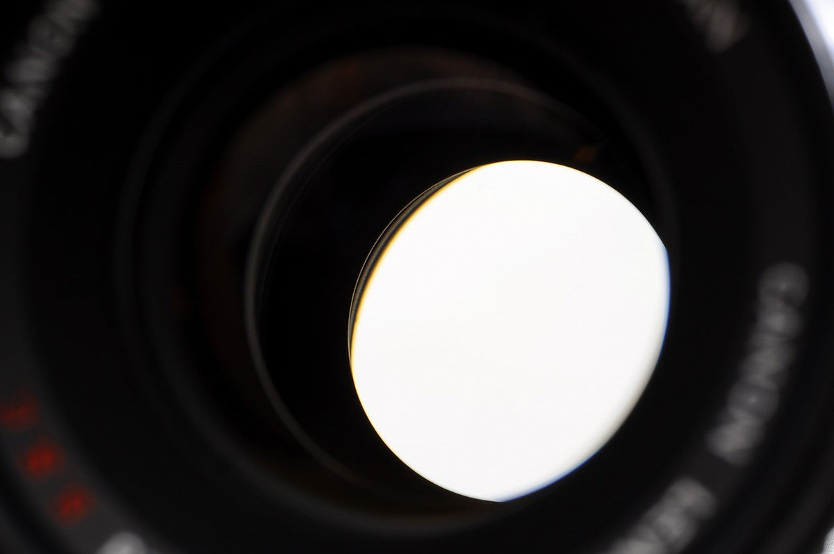 [Near Mint+ w/ Caps] Canon FD 100mm f2.8 SSC MF Telephoto Prime Lens Japan