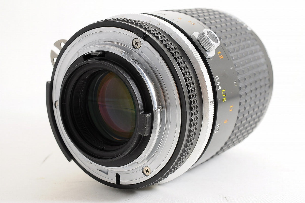 [Mint w/ Built-in Hood] Nikon AIS Micro NIKKOR 105mm f2.8 MF Macro Prime Lens Jp