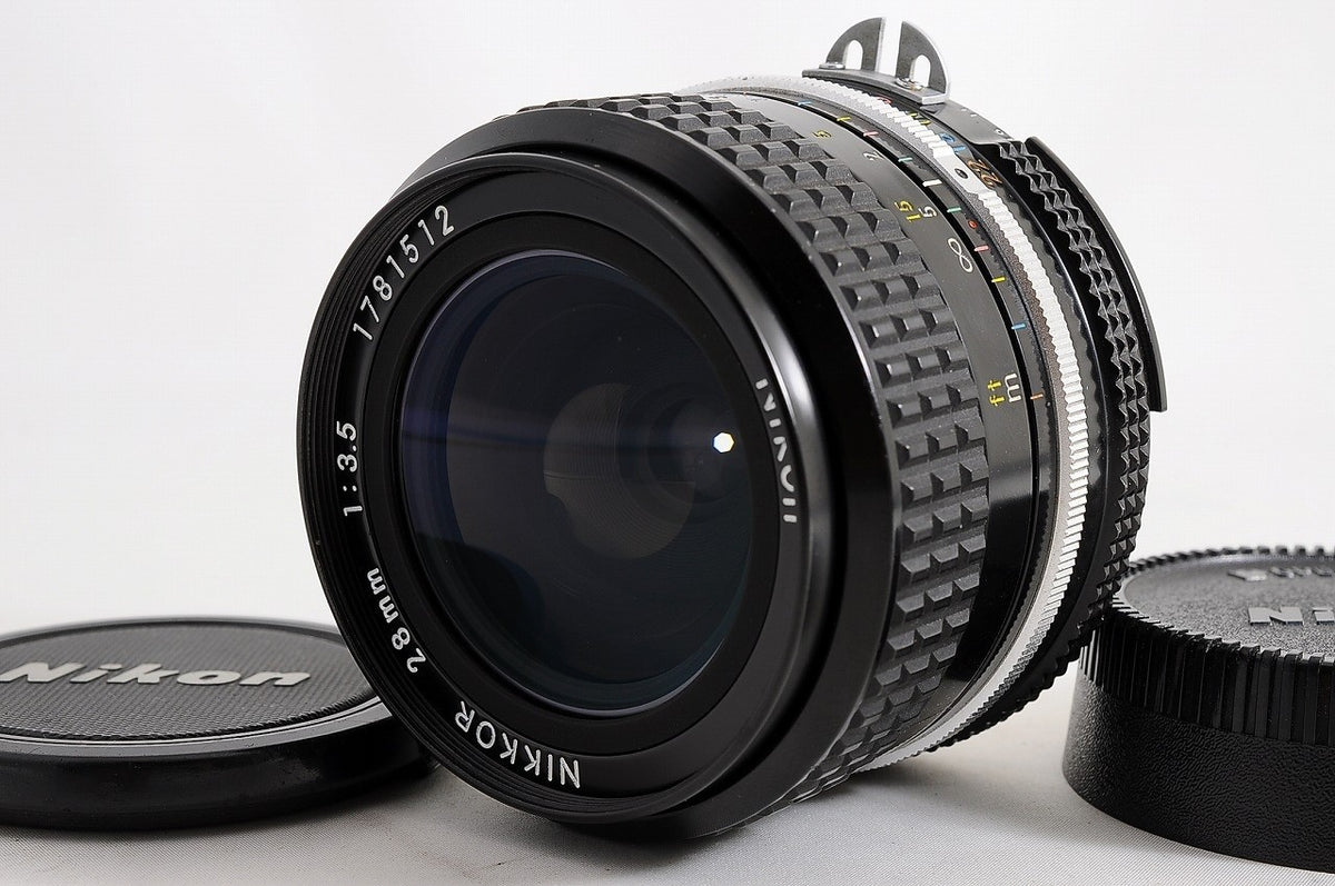 [Near Mint+ w/ Caps] Nikon AI Nikkor 28mm f3.5 MF Wide Angle Prime Lens Japan