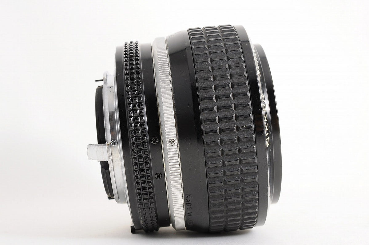[Near Mint+ w/HS-2 Hood] Nikon AIS Nikkor 50mm f1.2 Fast MF Standard Lens Japan