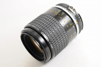 [Mint w/ Built-in Hood] Nikon AIS Micro NIKKOR 105mm f2.8 MF Macro Prime Lens Jp