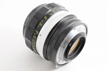 [Near Mint+ w/HN-21 Hood] Nikon Non AI Nikkor H Auto 85mm f1.8 MF Prime Japan
